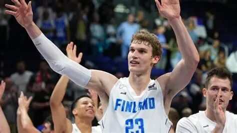 米切尔和戈 米切尔和戈