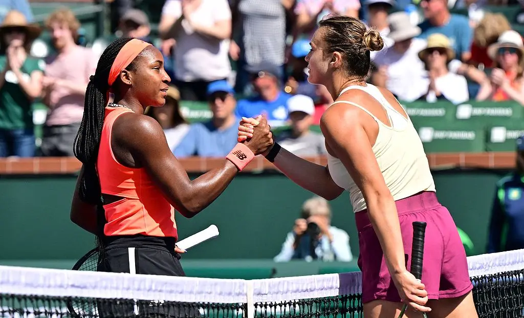 双方比赛中, 在武汉公开, 剧本 双方比赛中, 在武汉公开, 剧本